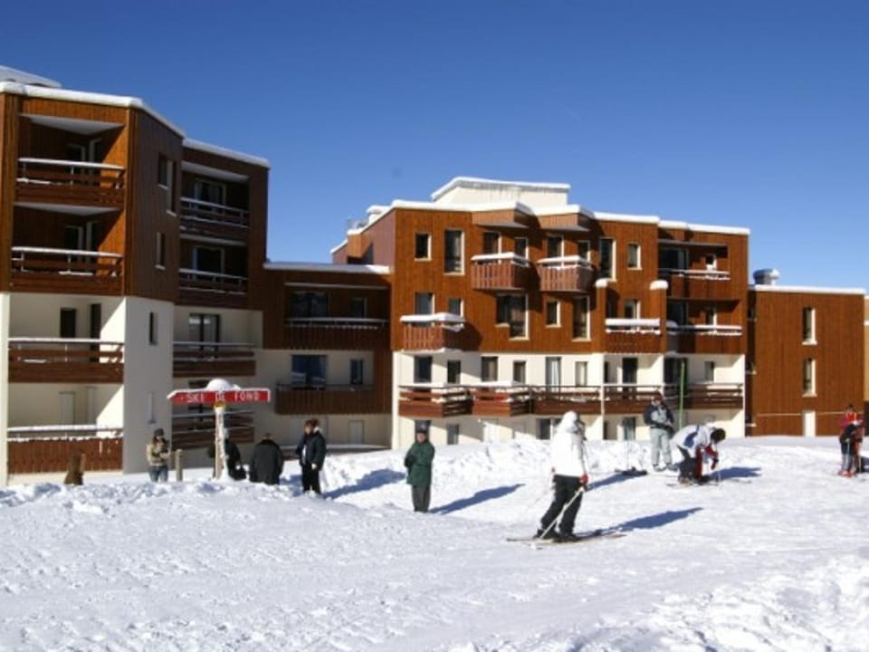Studio confortable au pied des pistes avec balcon - FR-1-557-45 Apartment in Auvergne-Rhône-Alpes