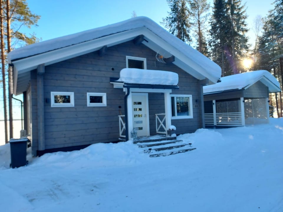 Property building, Day, Winter