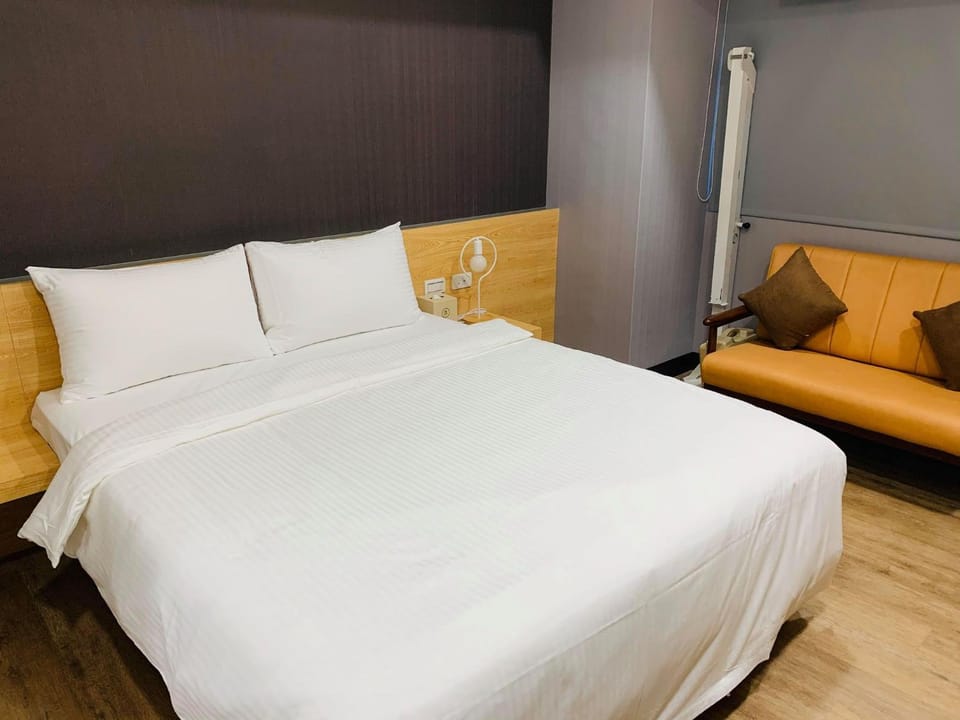 Bedroom, bunk bed