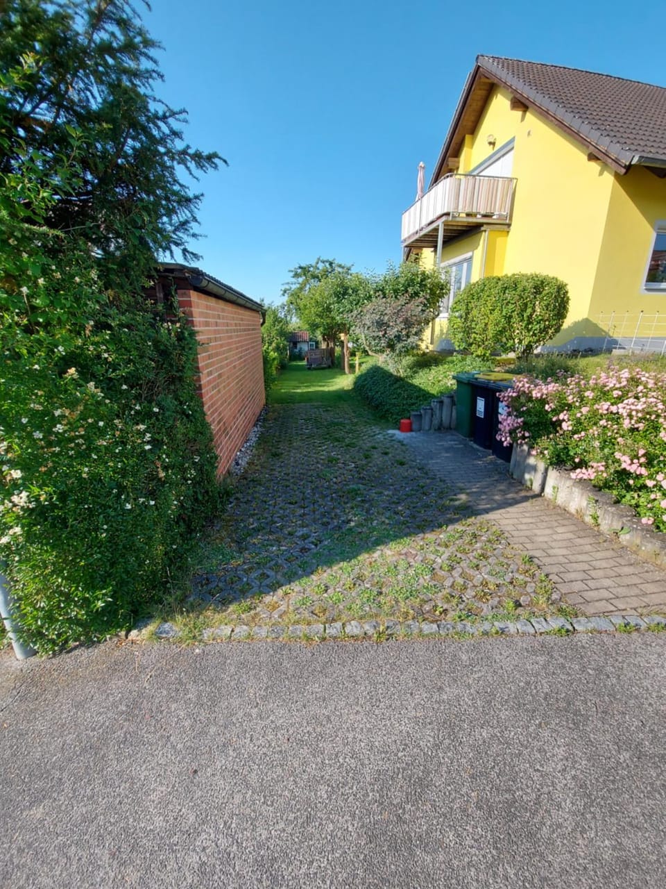 Facade/entrance, Street view