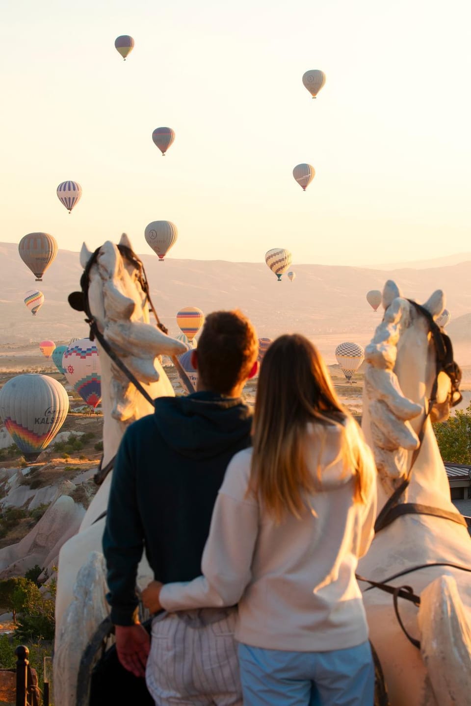 Patio, Off site, People, Natural landscape, View (from property/room), Balcony/Terrace, Guests, City view, Landmark view, Mountain view, Time of day, Sunrise