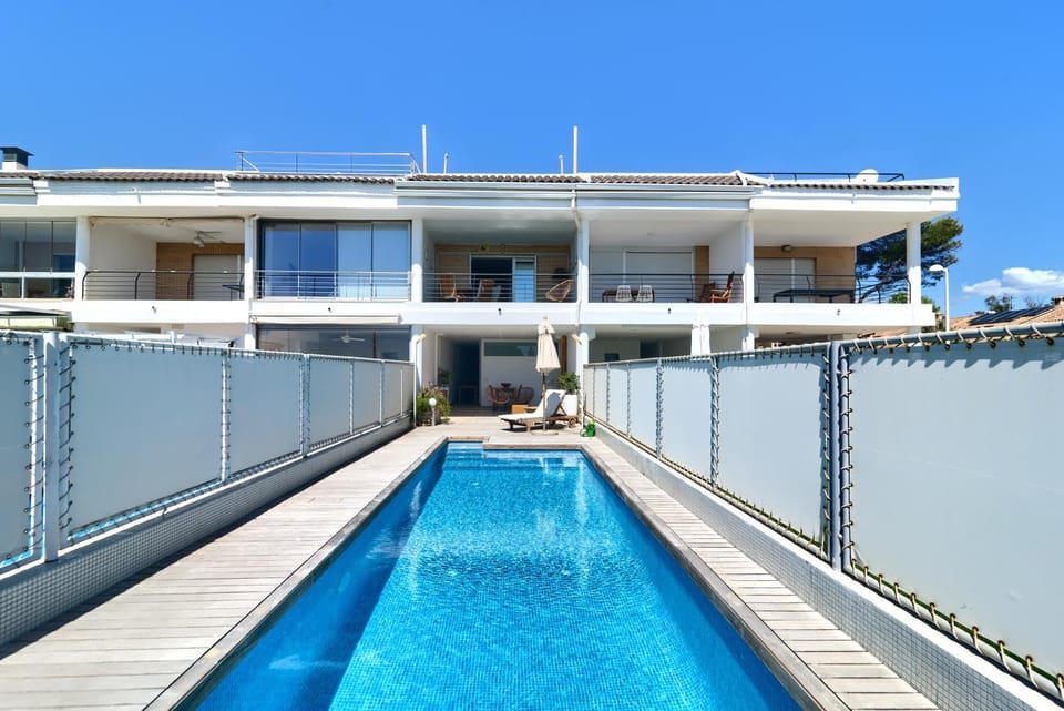 Property building, Patio, Off site, Swimming pool