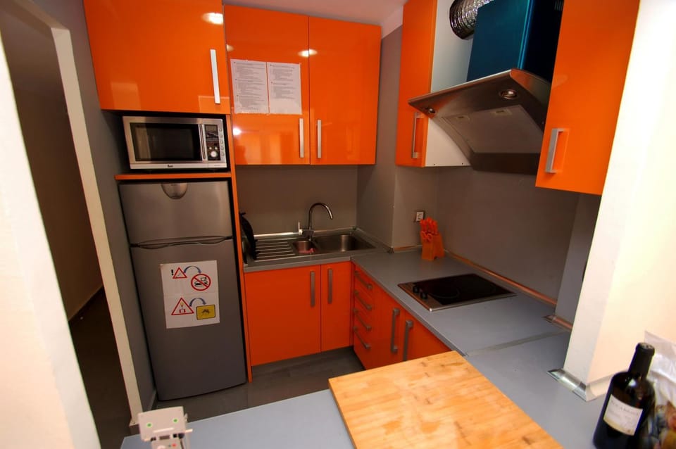 Kitchen or kitchenette