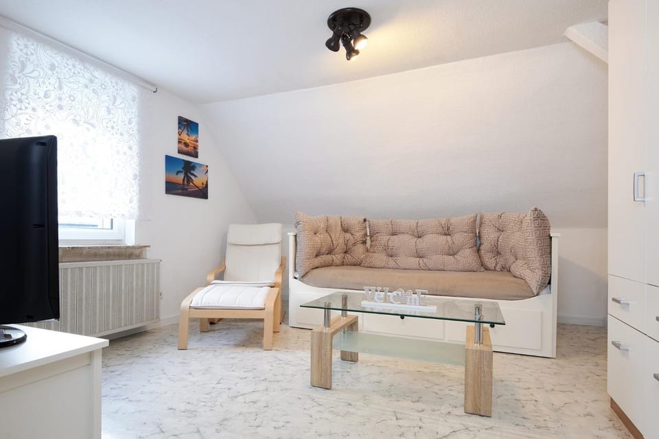 Bed, Living room, Photo of the whole room, Bedroom