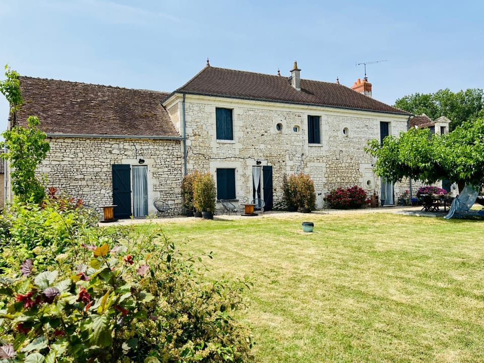 Property building, Day, Natural landscape, Garden