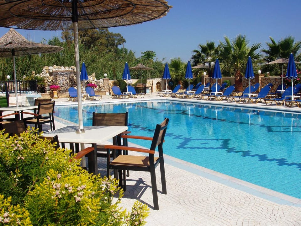 Swimming pool, Swimming pool