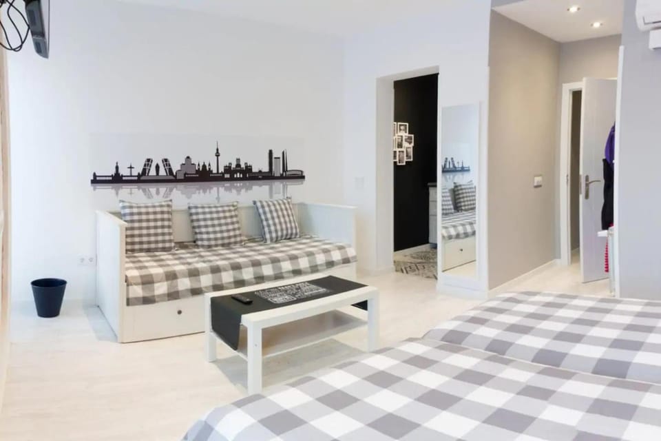 ºººMZ Atocha Station Studio ººº Apartment in Centro