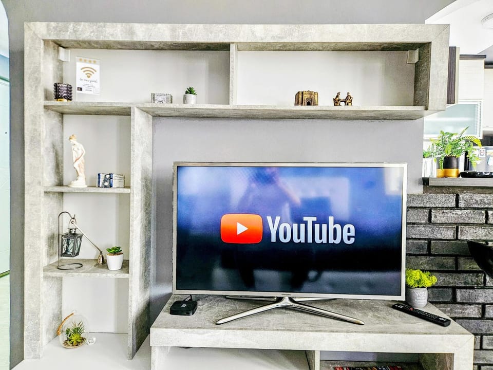 TV and multimedia, Living room, Bedroom