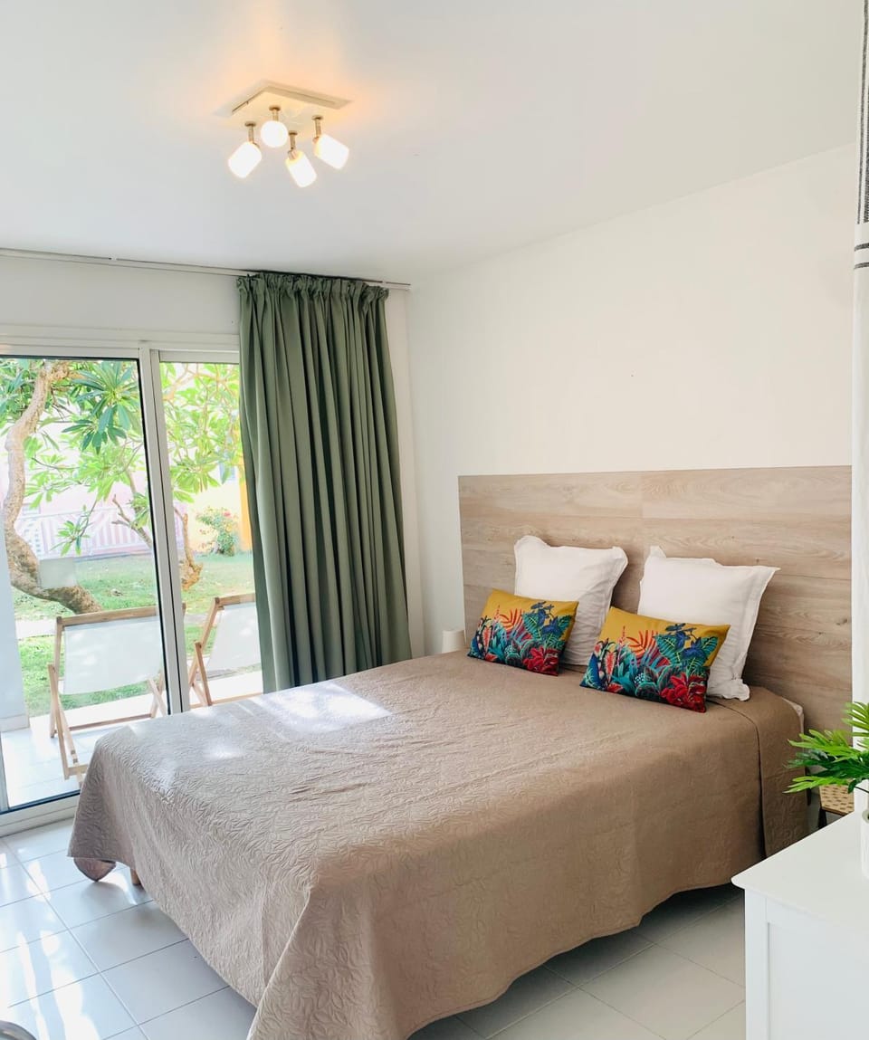 Studio Évasion plage avec jardin Apartment in Sainte-Anne