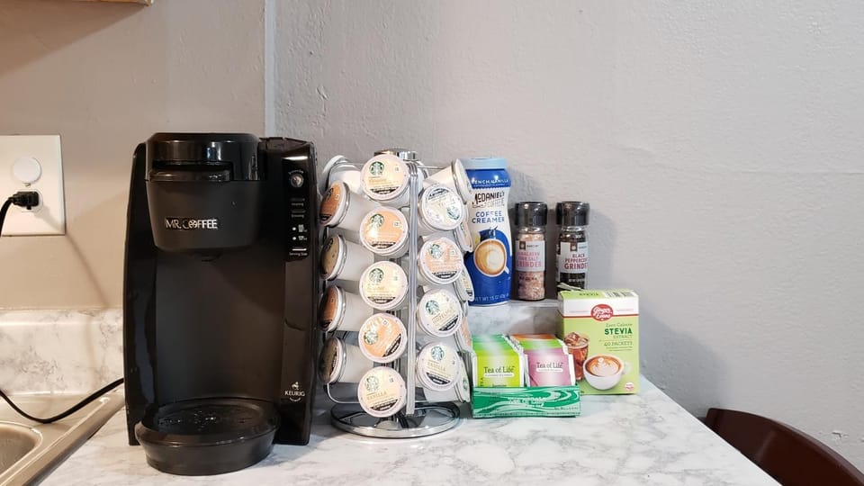 Coffee/tea facilities, Kitchen or kitchenette