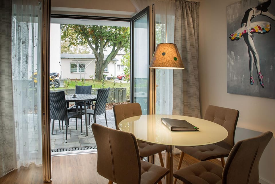 Living room, Seating area, Dining area