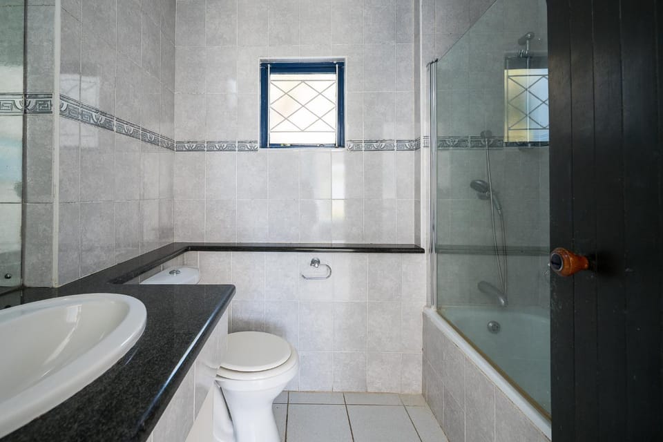 Toilet, Bathroom, Bath, towels