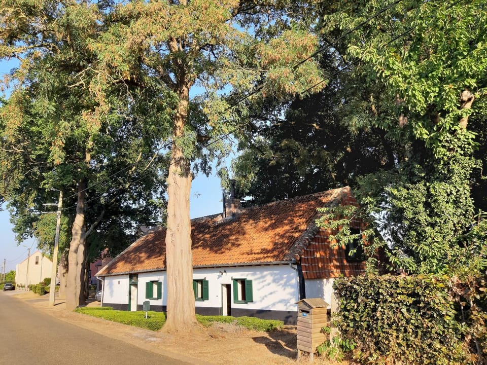 Lemen huis Houwaart House in Flanders