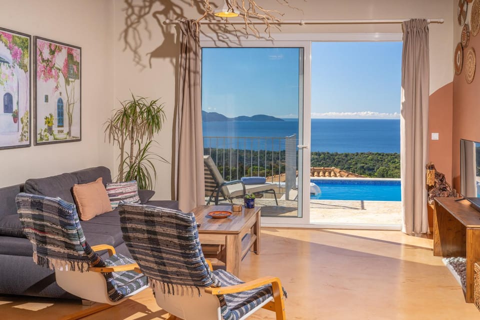 Living room, Sea view