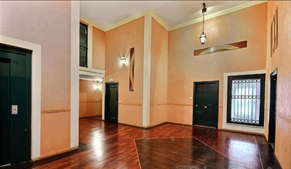 Bed and Breakfast Luxe Paris Vacation rental in Courbevoie
