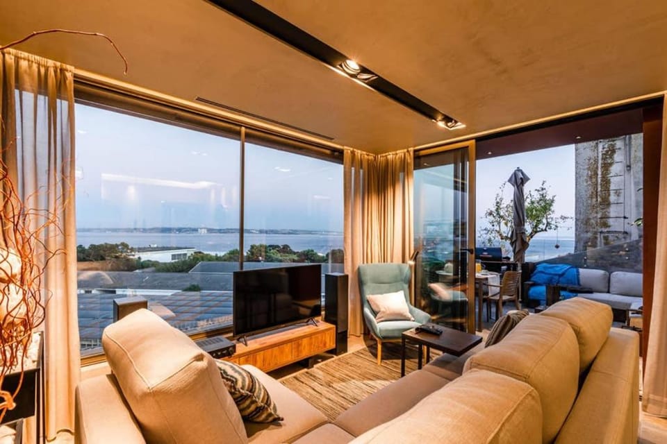 THE miniPENTHOUSE terrace & SPA Apartment in Lisbon District