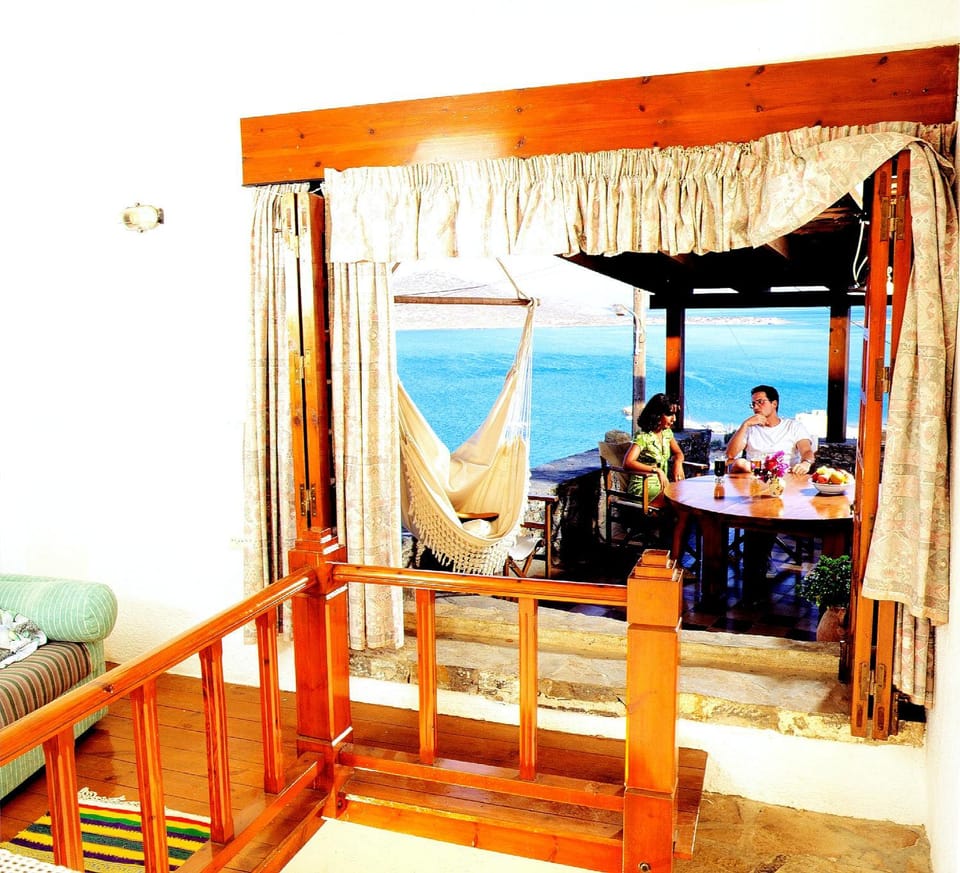 Patio, Day, People, Natural landscape, View (from property/room), Balcony/Terrace, Dining area, Mountain view, Sea view