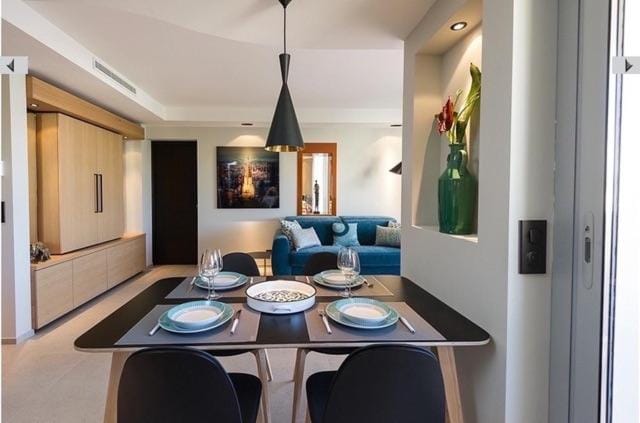 Living room, Dining area