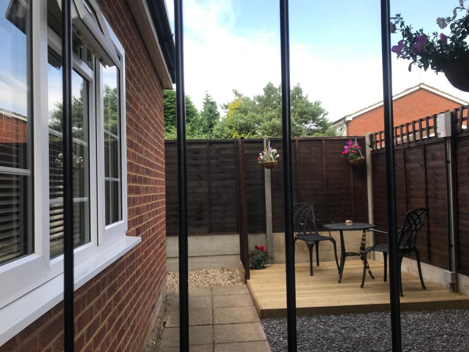 Property building, Patio, Day, View (from property/room), Balcony/Terrace, Dining area