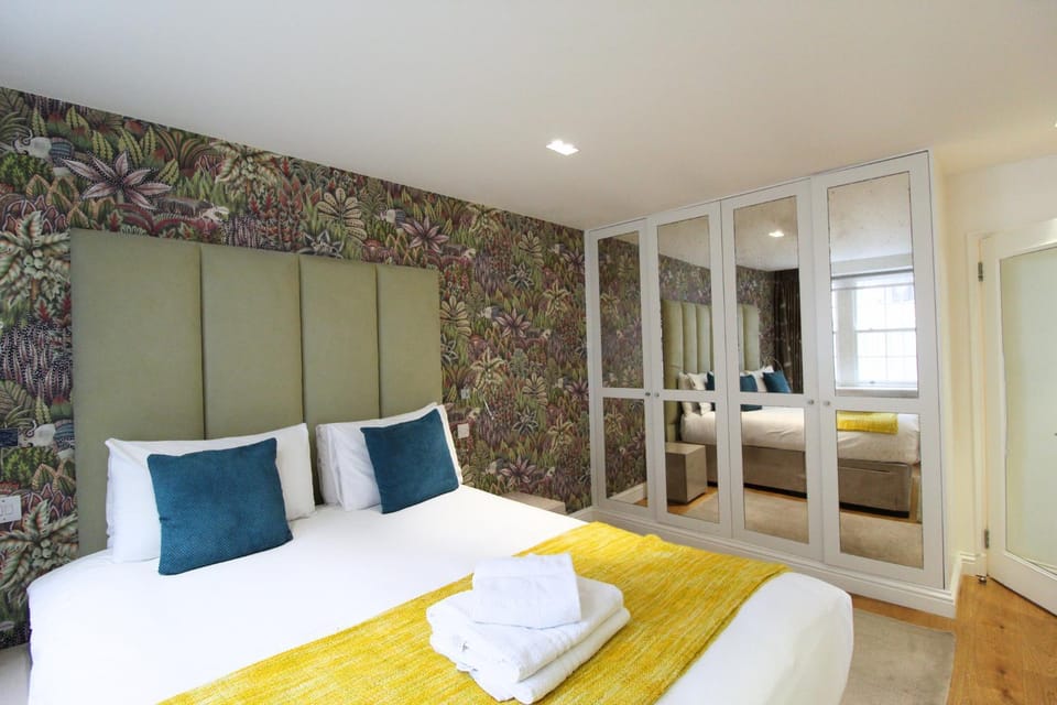 Bed, Bedroom, wardrobe