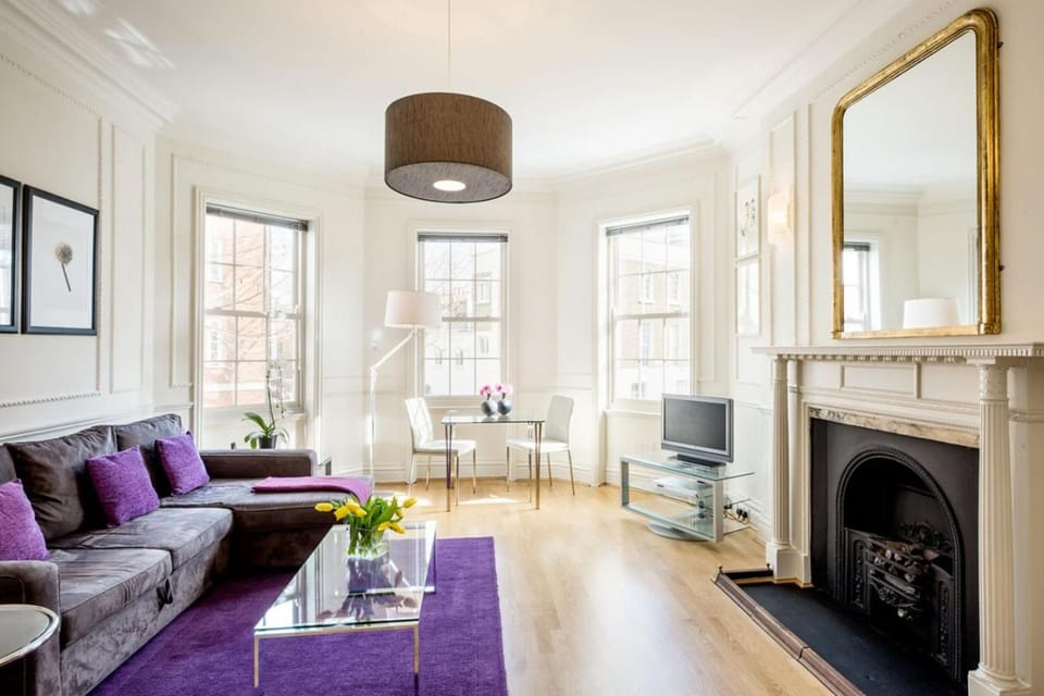 Living room, Seating area, flat iron