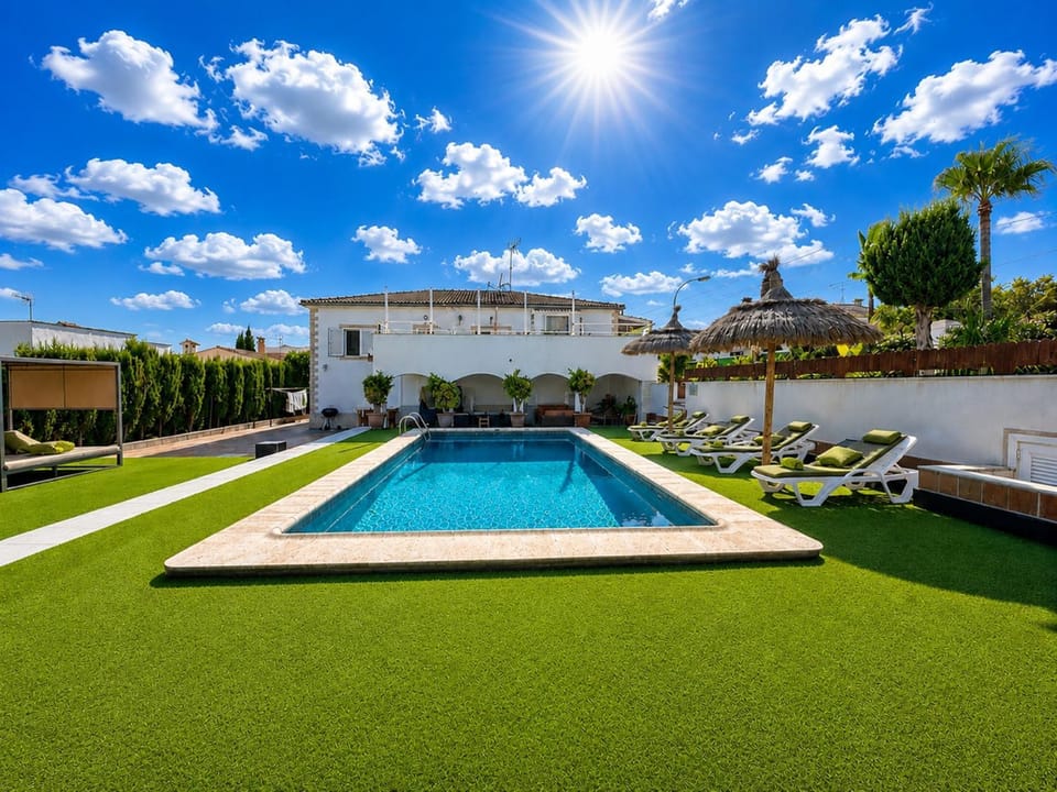 Garden, Swimming pool, sunbed