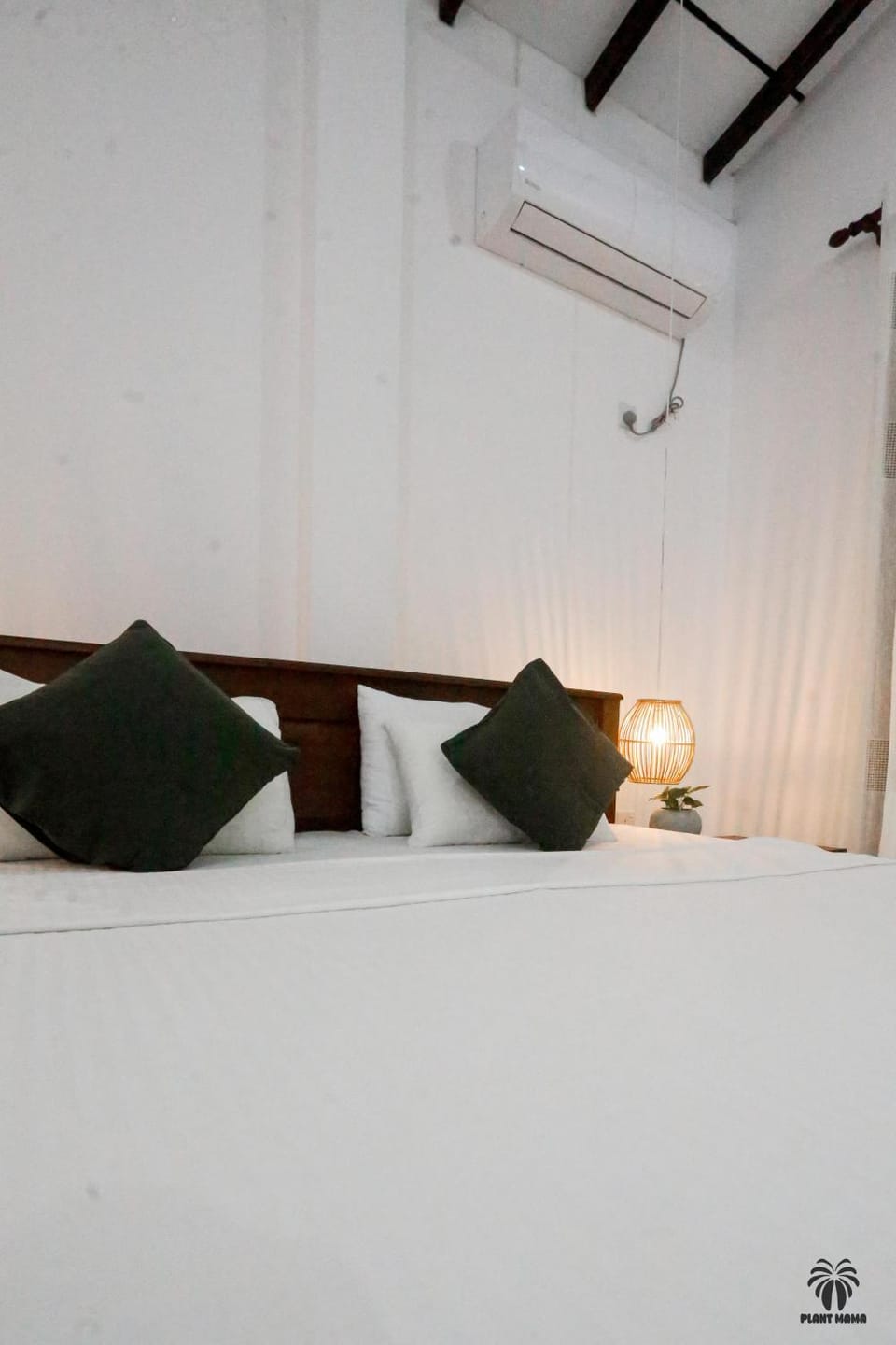 Bed, Bedroom, air conditioner