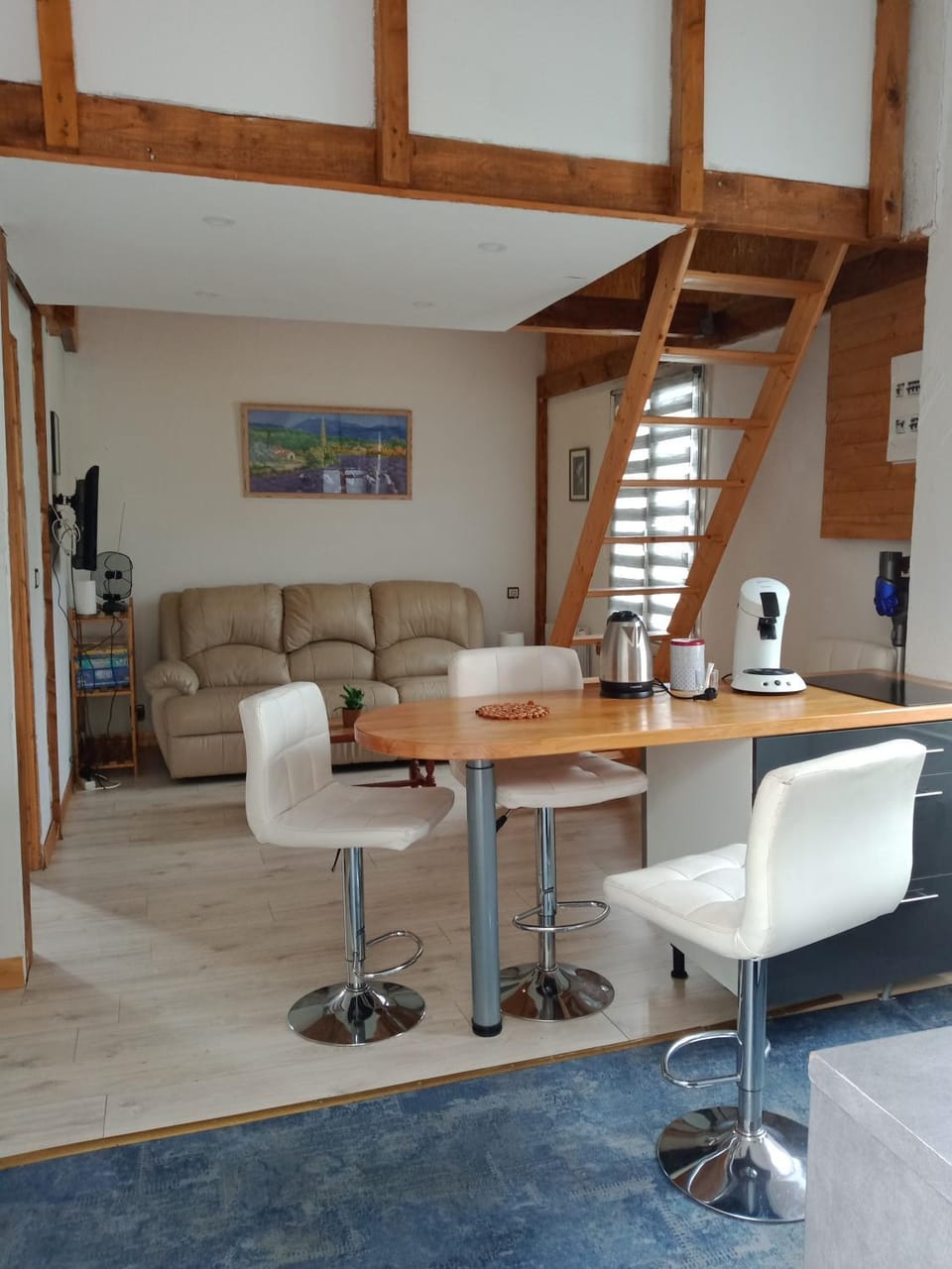 Living room, Dining area