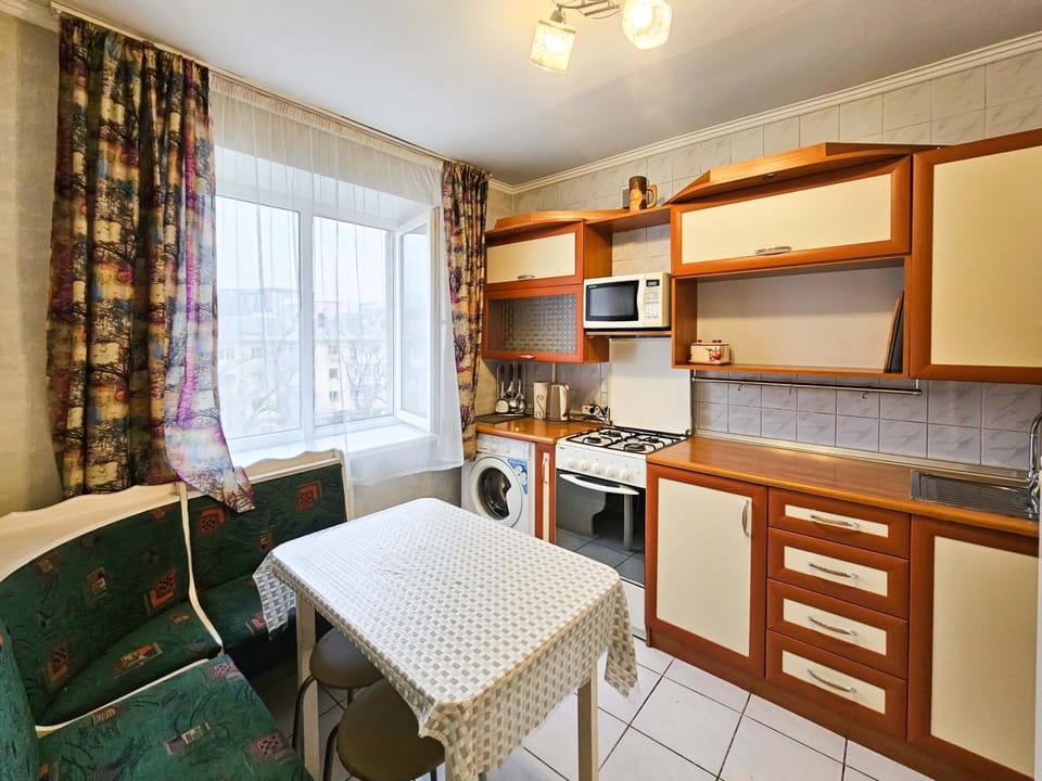 Kitchen or kitchenette, Dining area, minibar, pet friendly, stove, washing machine
