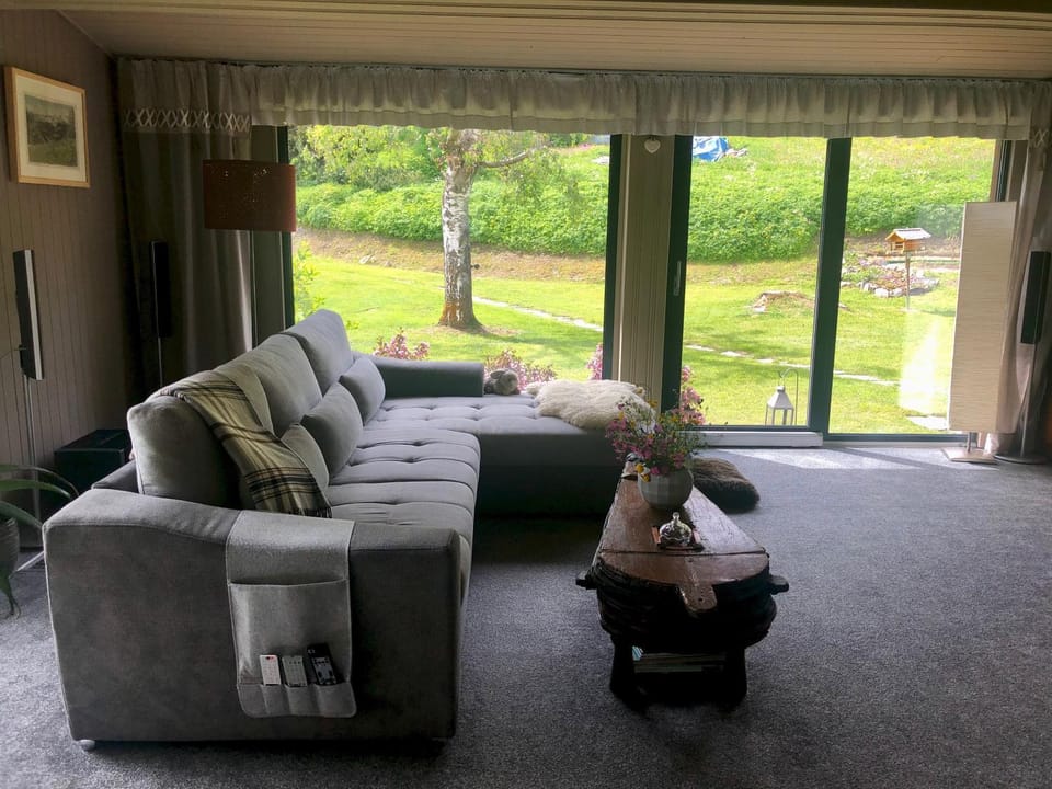 Living room, Garden view