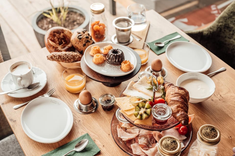 Breakfast, Buffet breakfast