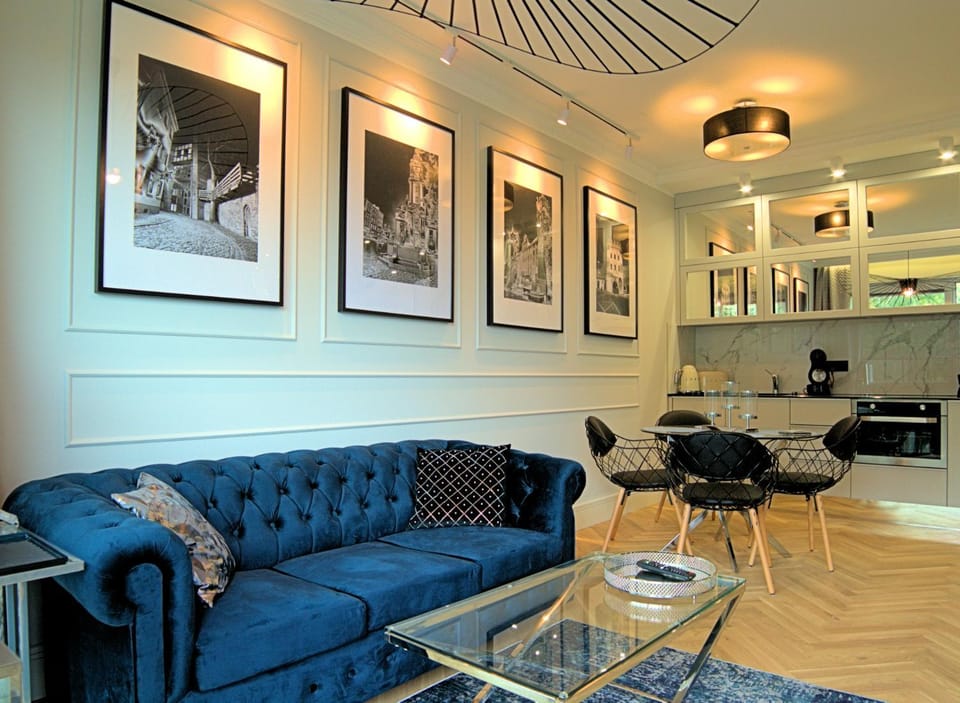 Living room, Photo of the whole room