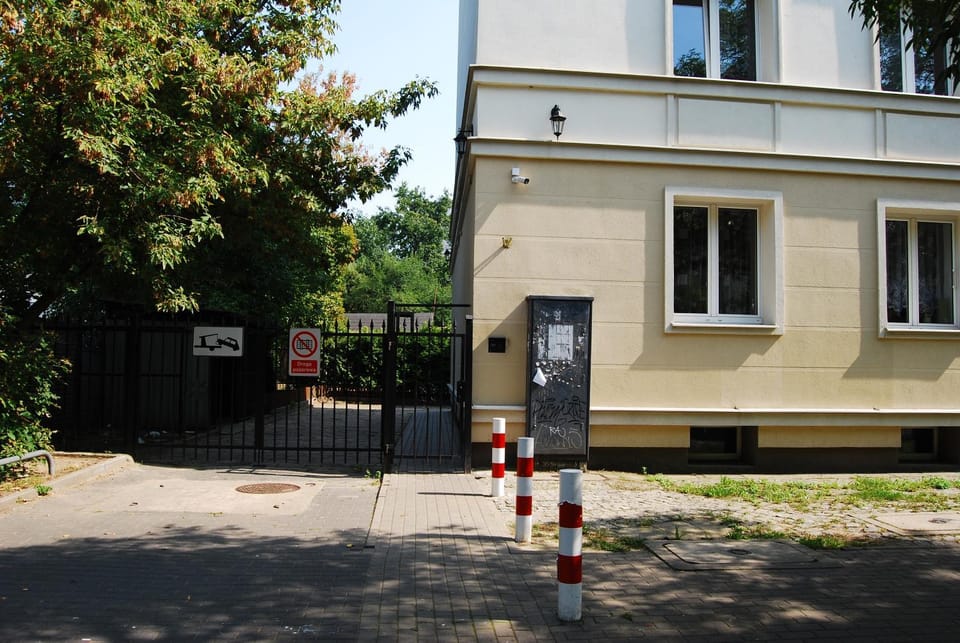 Facade/entrance