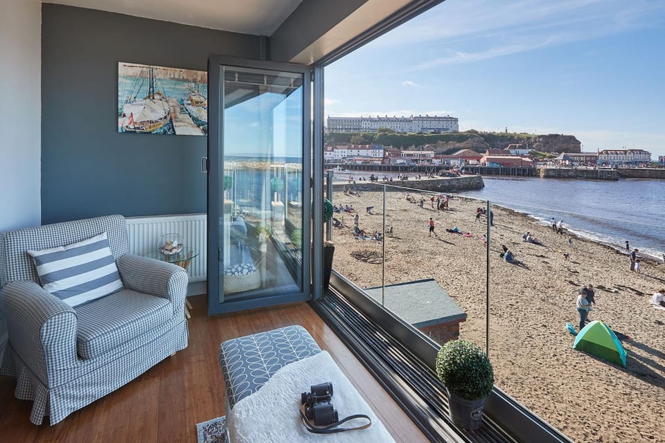 Living room, Beach
