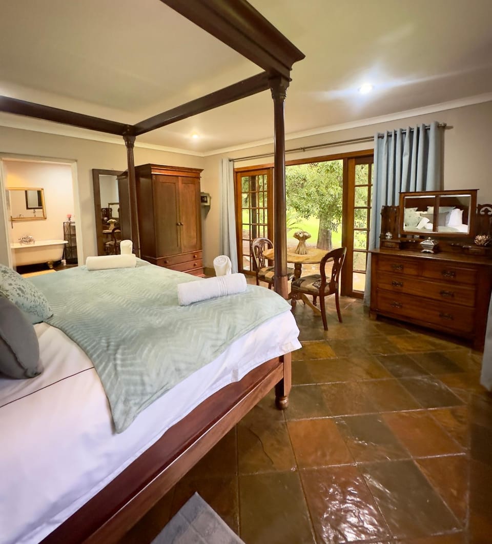 Luxury Country Retreat Hot Tub & Farm Views Farm Stay in South Africa
