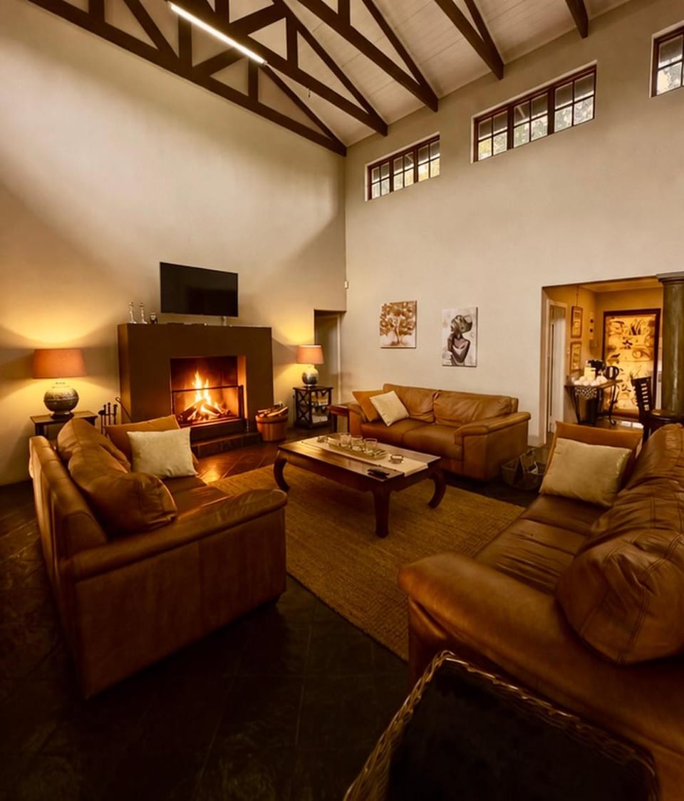 Luxury Country Retreat Hot Tub & Farm Views Farm Stay in South Africa