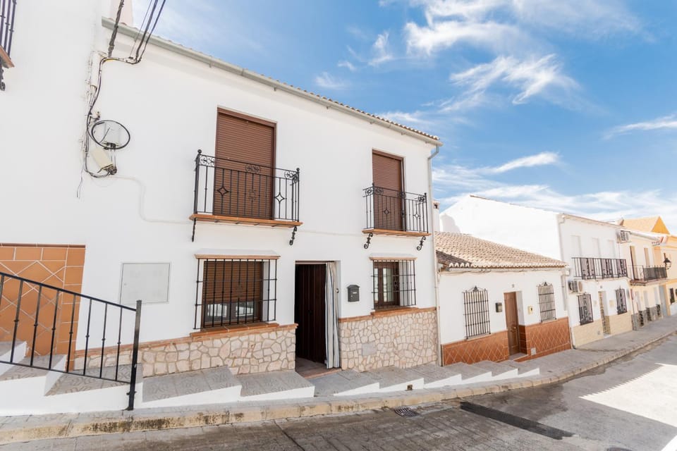Property building, Facade/entrance, Off site