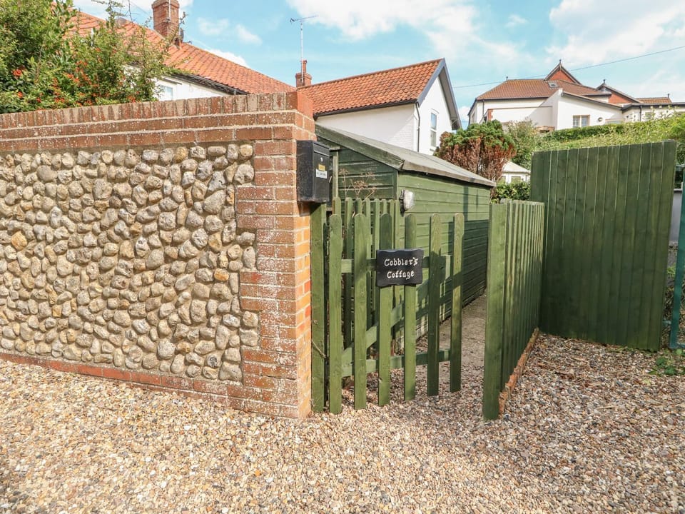 Cobbler's Cottage House in Mundesley