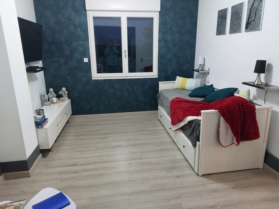 La détente 2 etoiles Apartment in Calais