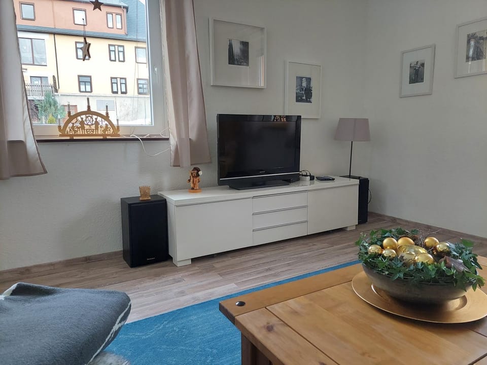 TV and multimedia, Living room