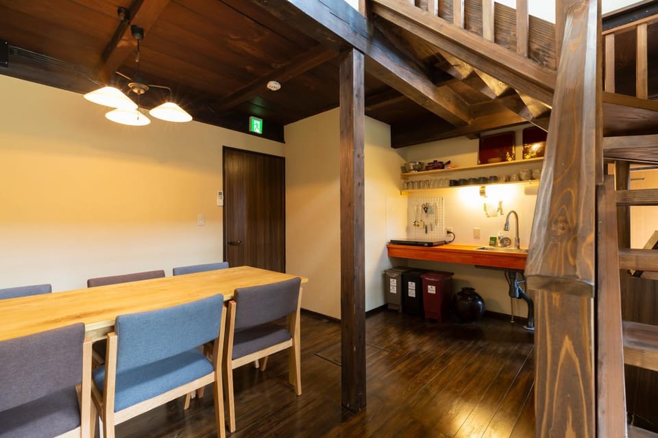 Kitchen or kitchenette, Communal kitchen