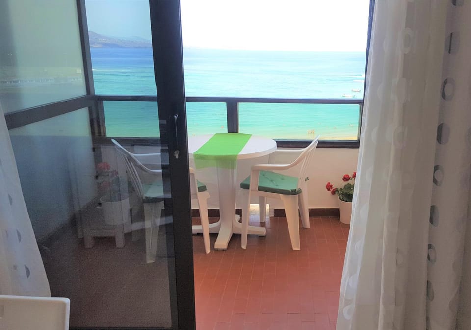 Balcony/Terrace, Balcony/Terrace, Landmark view