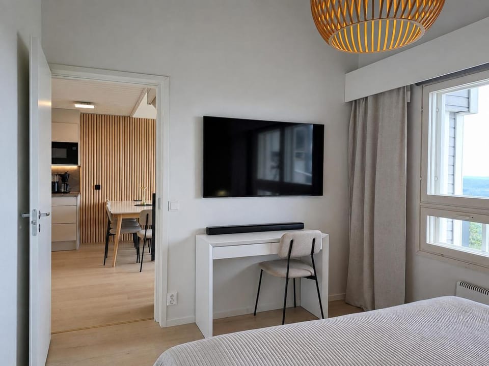 TV and multimedia, Photo of the whole room, Bedroom
