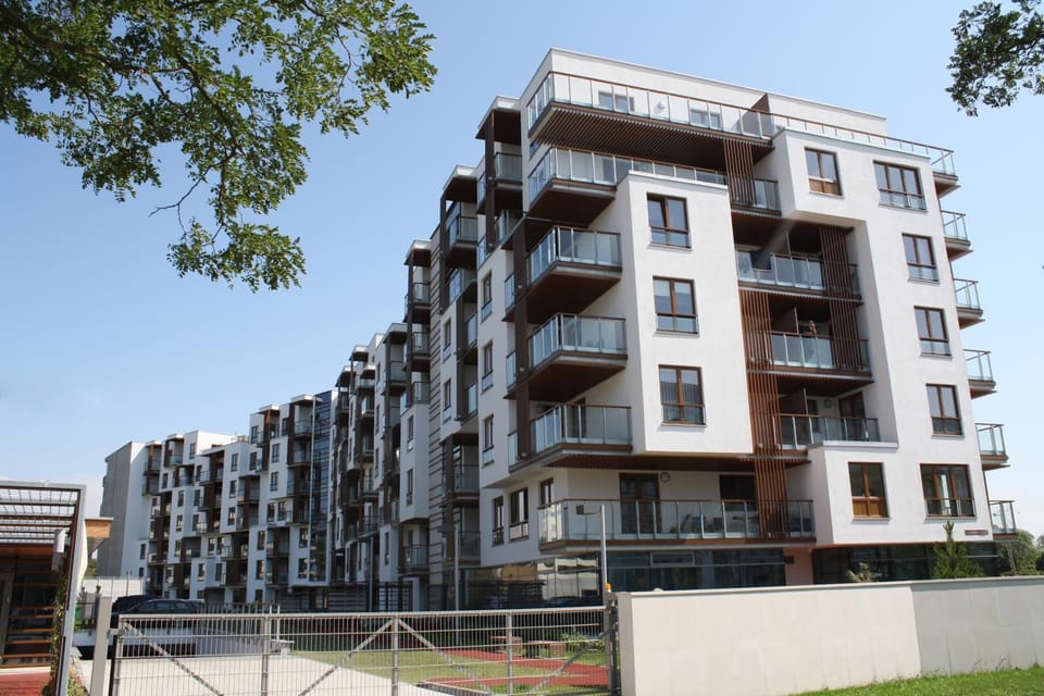Property building, Day