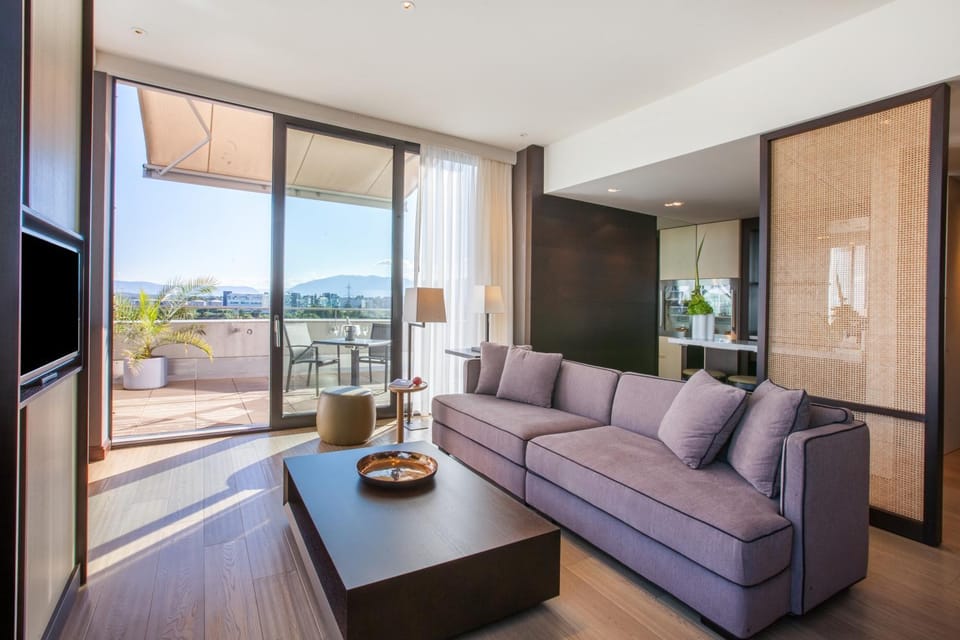 Living room, Seating area