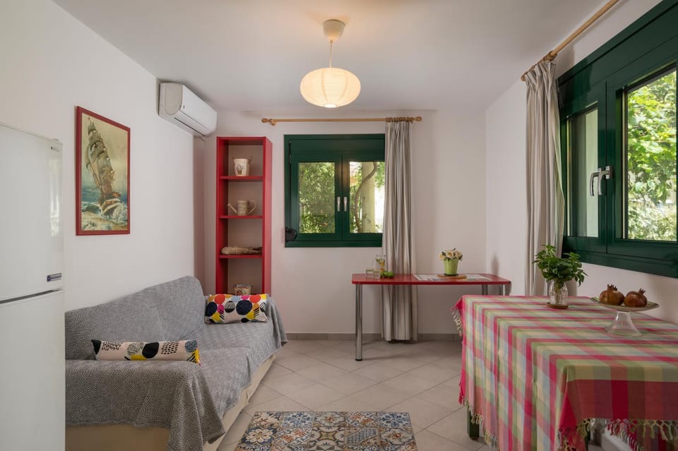 Living room, Photo of the whole room, Seating area