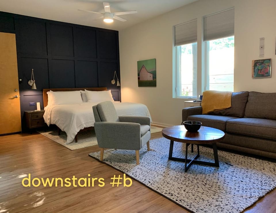 Bed, Living room, Bedroom