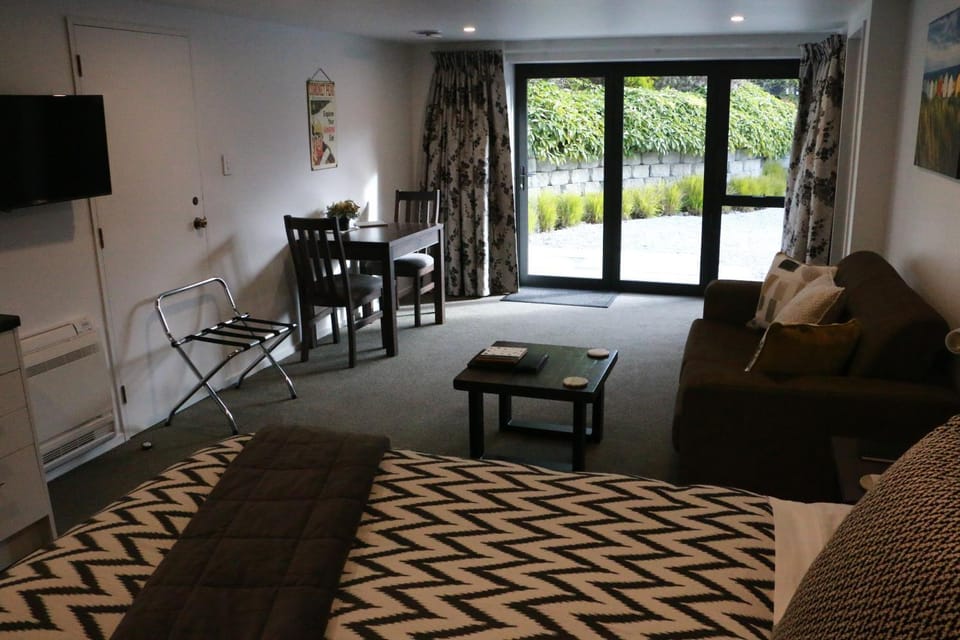 STUDIO@746 Bed and Breakfast in Queenstown