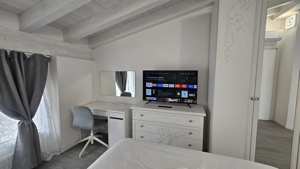 Other, Seating area, furniture, internet