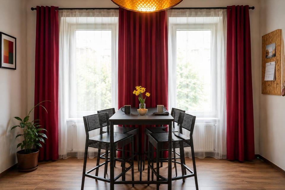 Living room, Seating area, Dining area
